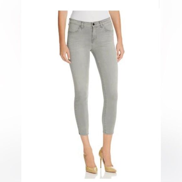 J Brand Mid Rise Denim Capri in Dusk Haze (grey color) Size 28 Jeans - Picture 2 of 9